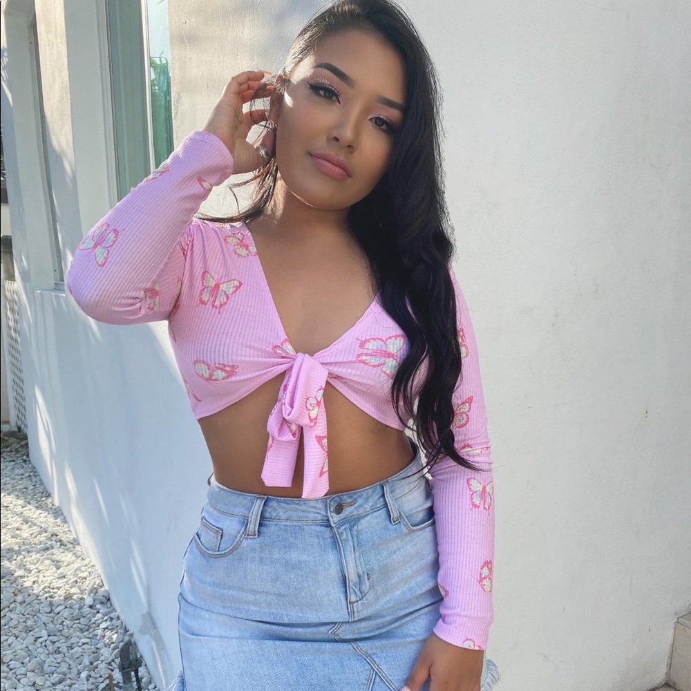 FASHION NOVA shirt tied up crop top